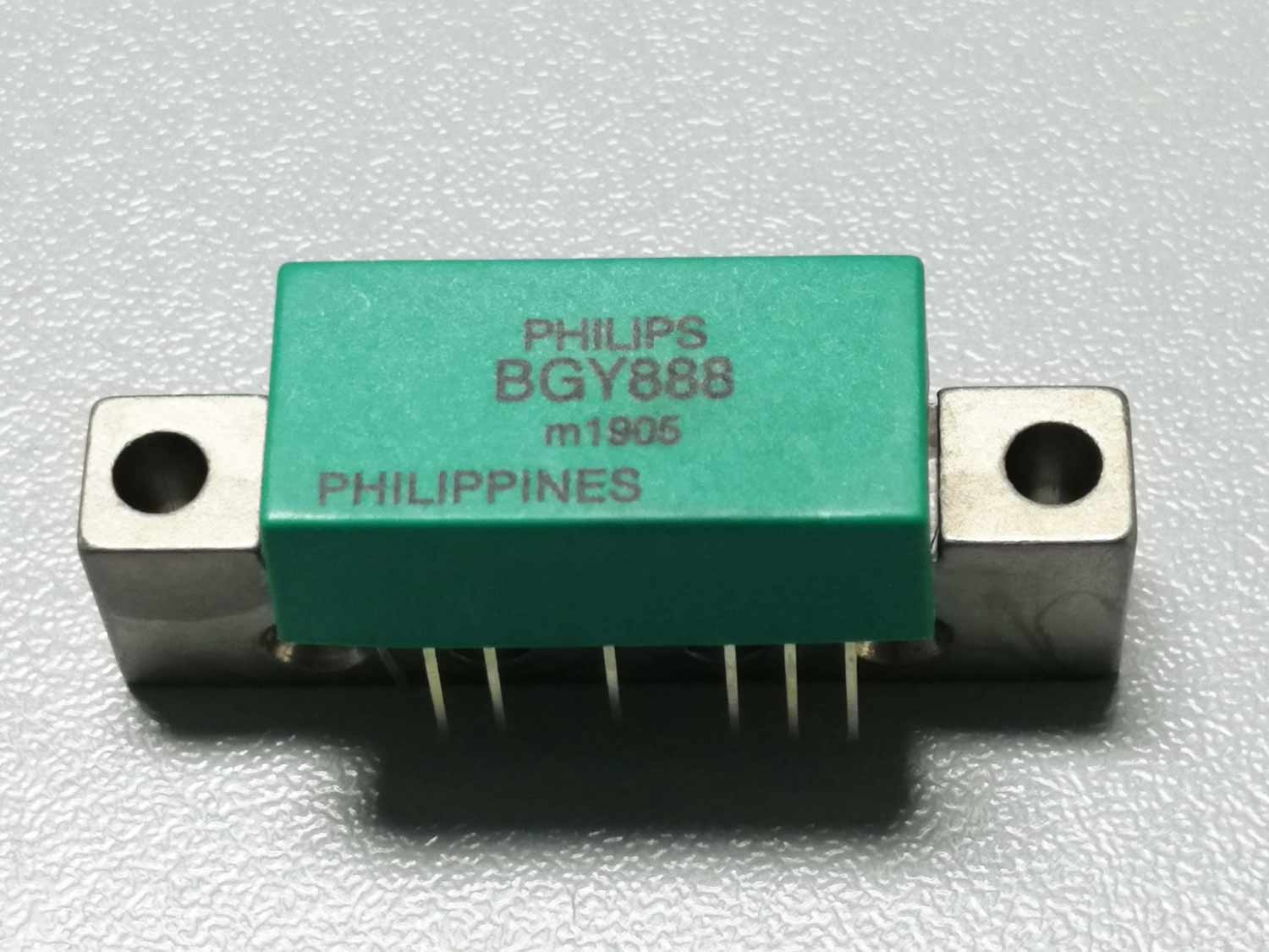 BGY888 -VHF/UHF Power amplifier Module