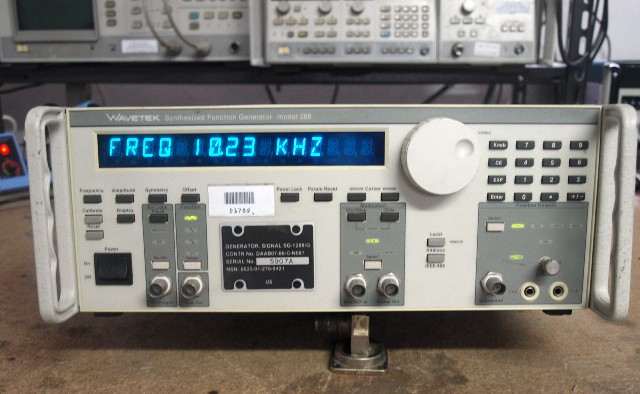 Wavetek 288 - Syntetized Function signal